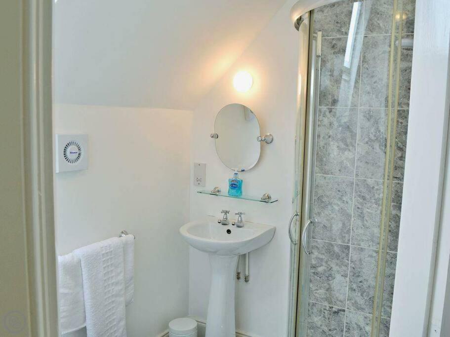 Best Of Both Worlds! Truro Buitenkant foto